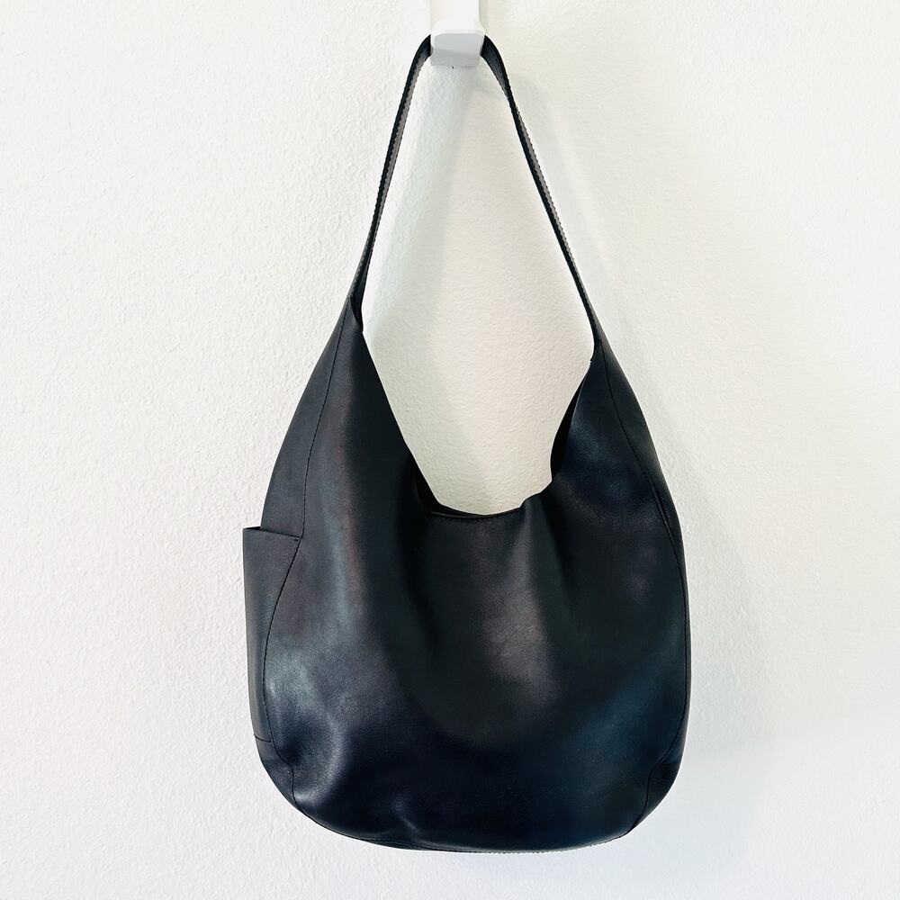 Madewell Oversized Shopper Bag in True Black